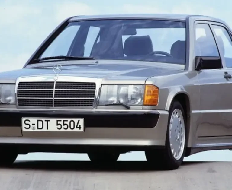 Mercedes Benz W201 190 D 2.2 Engine Technical
