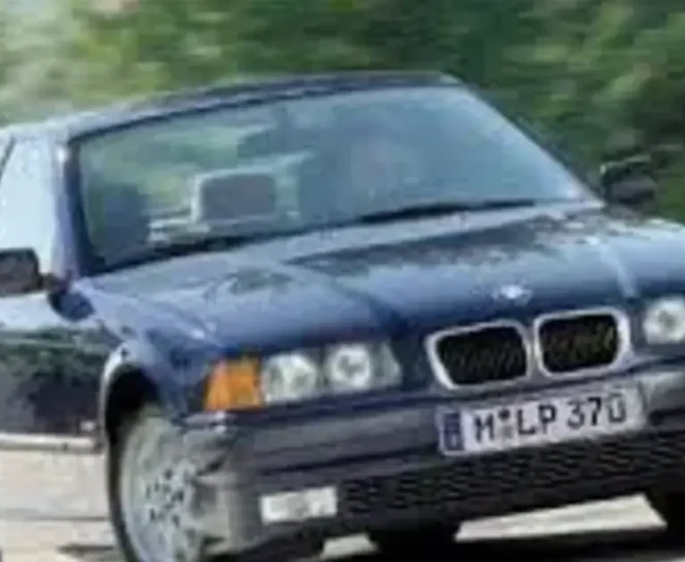 BMW E36 3 Series Sedan 318is Automatic Engine