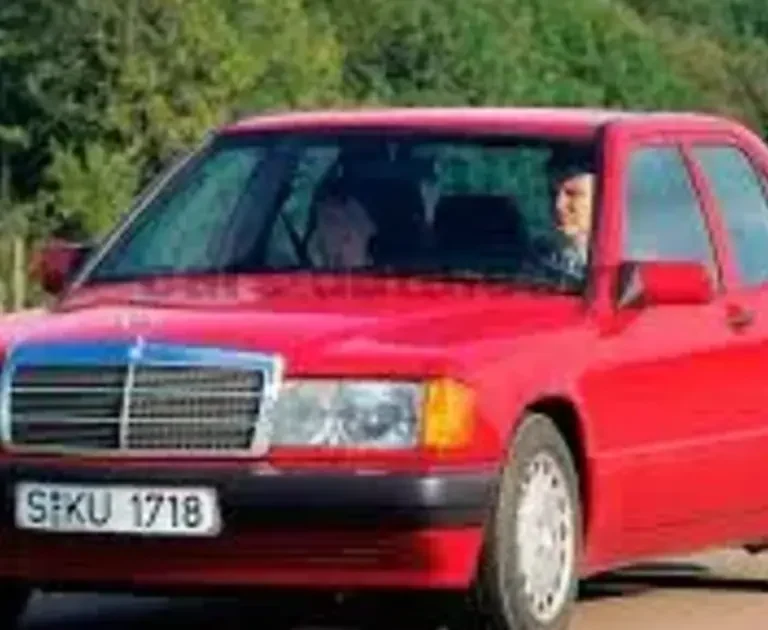 Mercedes Benz W201 190 D 2.0 Auto Engine Technical